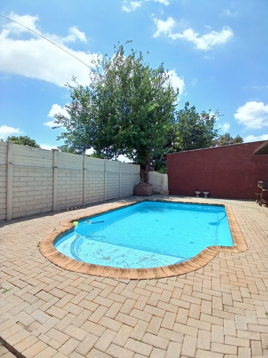 4 Bedroom Property for Sale in Sasolburg Ext 12 Free State
